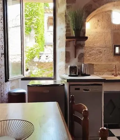 شقة Entre Uzes Et Le Pont-du-gard Le Logis D'autrefois
