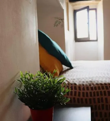 Apartamento Entre Uzes Et Le Pont-du-gard Le Logis D'autrefois