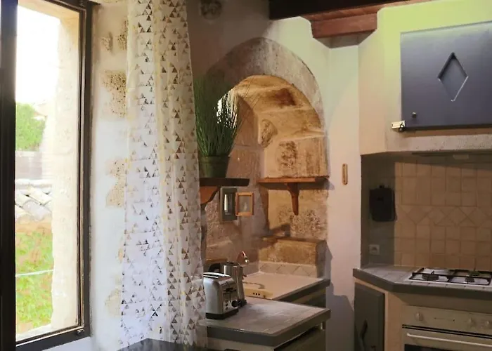 Apartamento Entre Uzes Et Le Pont-du-gard Le Logis D'autrefois